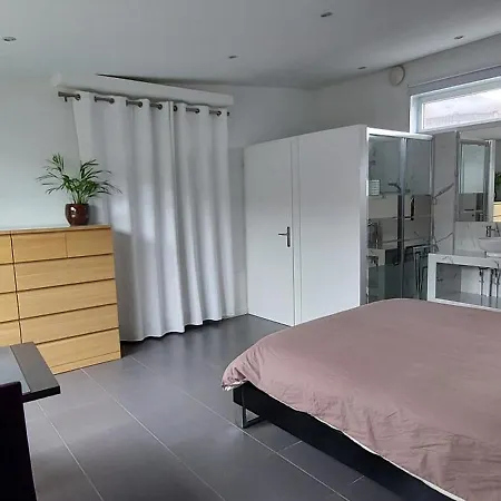 Nest Plus Reservable Гостевой дом